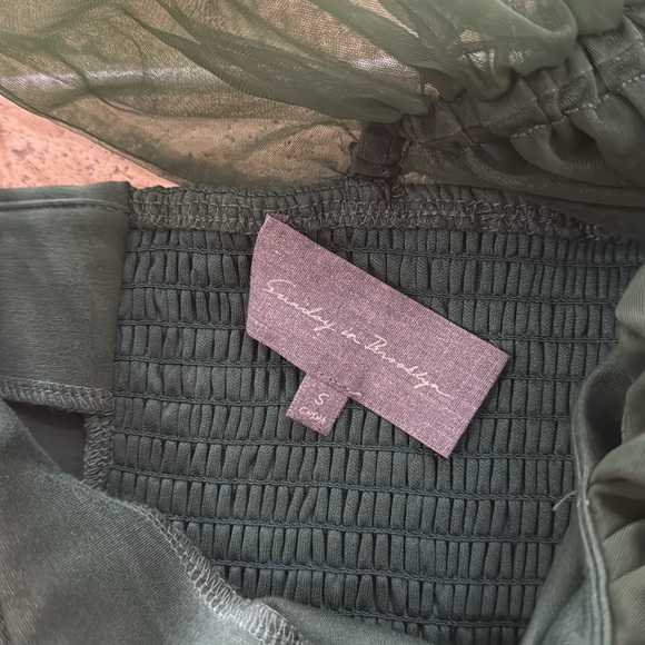 Anthropologie Sunday in Brooklyn One Shoulder Emerald Ruffle Top Size Small - Picture 6 of 8